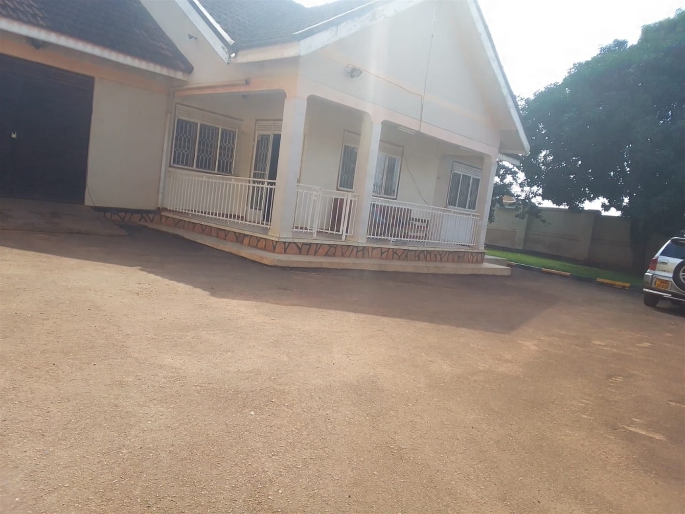 4 bedroom Bungalow for sale in Bukoto Kampala Uganda