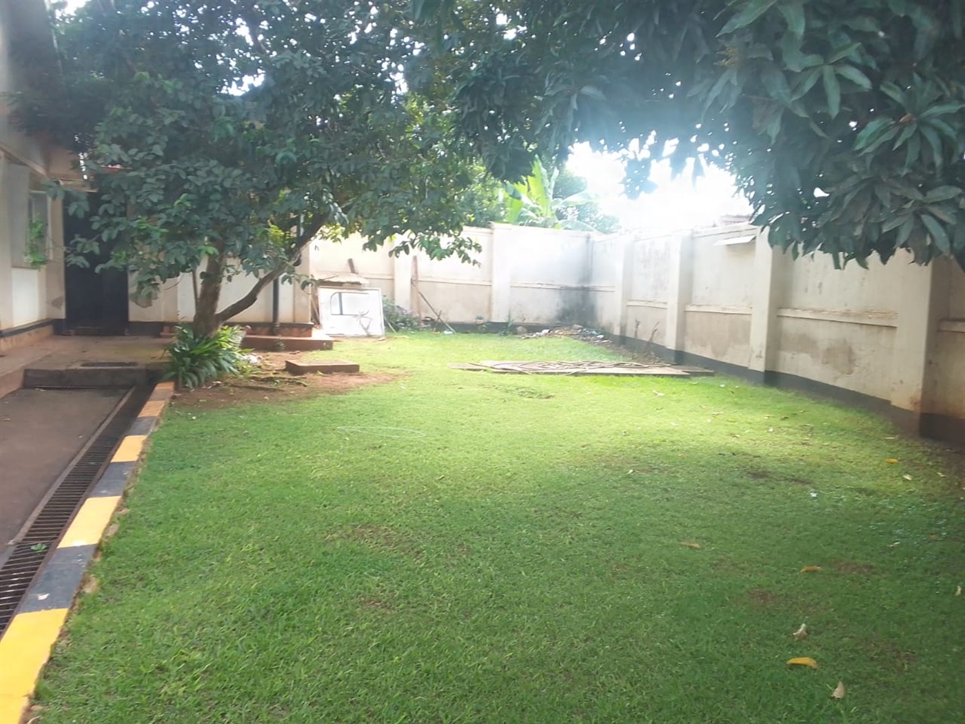 4 bedroom Bungalow for sale in Bukoto Kampala Uganda