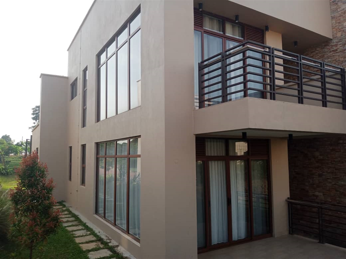 4 bedroom Town House for rent in Garuga Wakiso Uganda