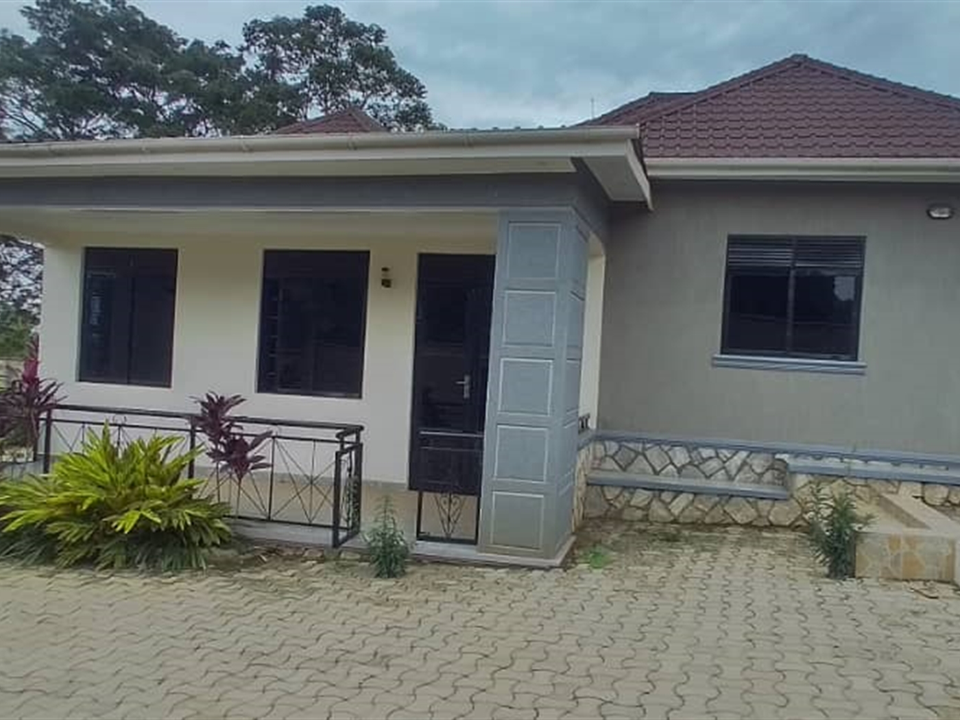 5 bedroom Bungalow for sale in Seeta Mukono Uganda