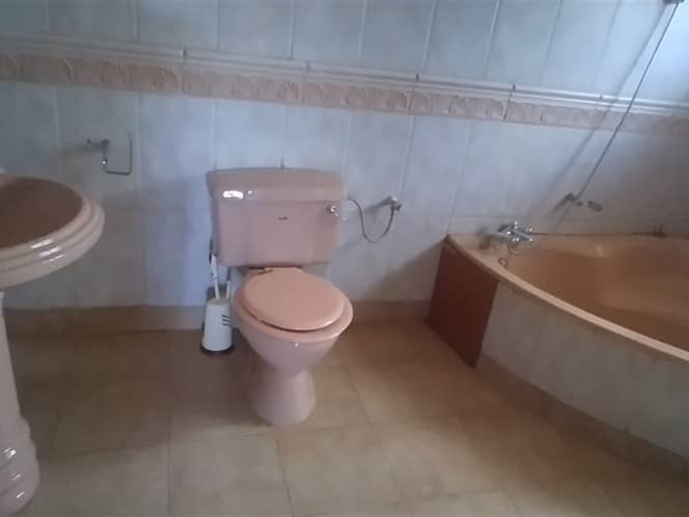 7 bedroom Bungalow for sale in Seeta Mukono Uganda