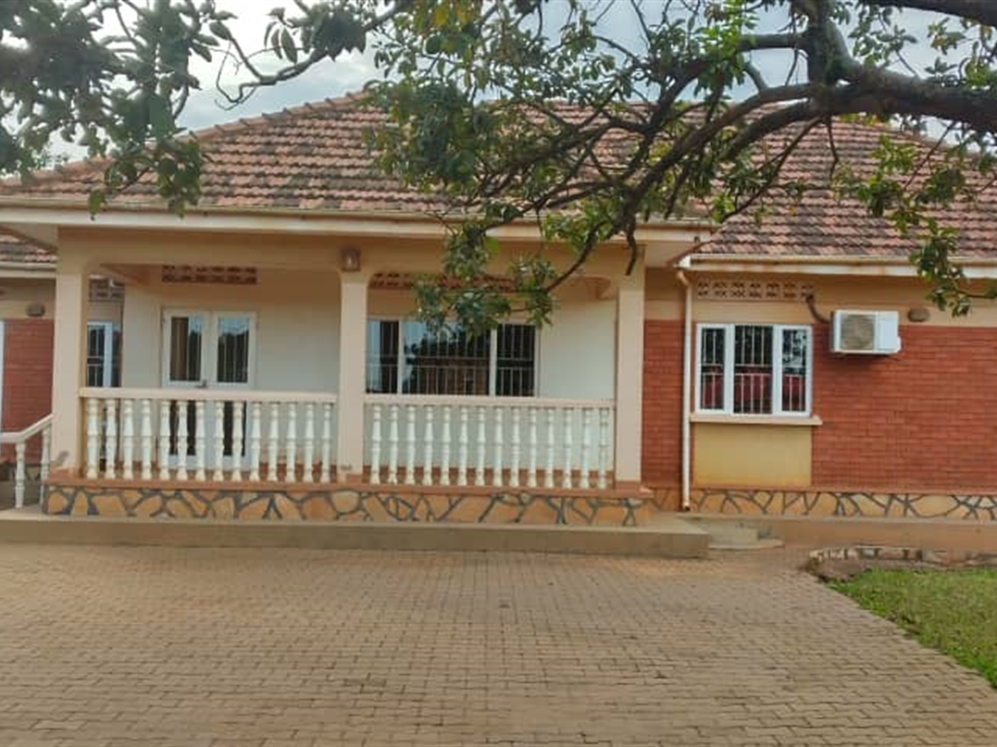 7 bedroom Bungalow for sale in Seeta Mukono Uganda