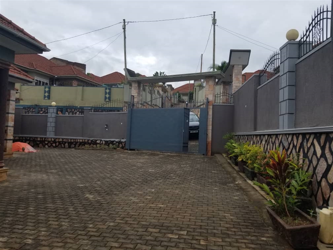 4 bedroom Bungalow for sale in Bwebajja Wakiso Uganda