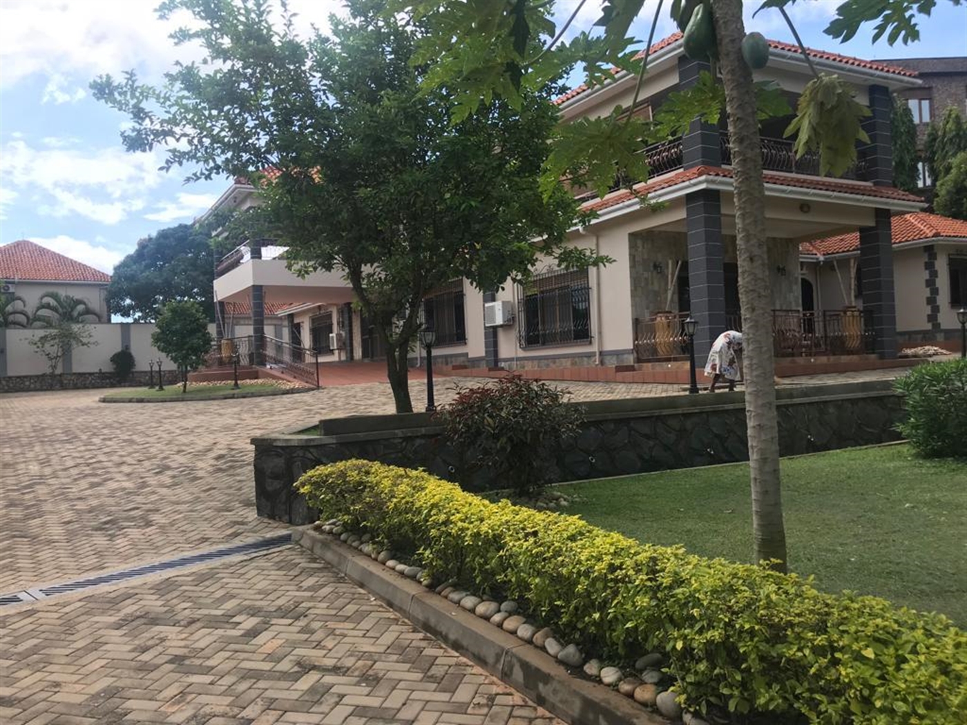 7 bedroom Storeyed house for sale in Entebbe Wakiso Uganda