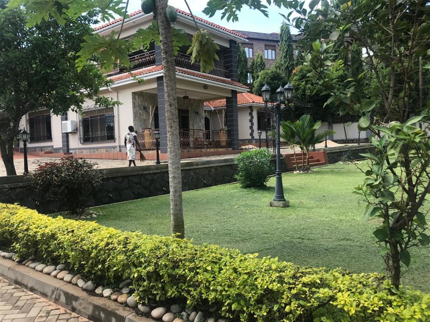 7 bedroom Storeyed house for sale in Entebbe Wakiso Uganda