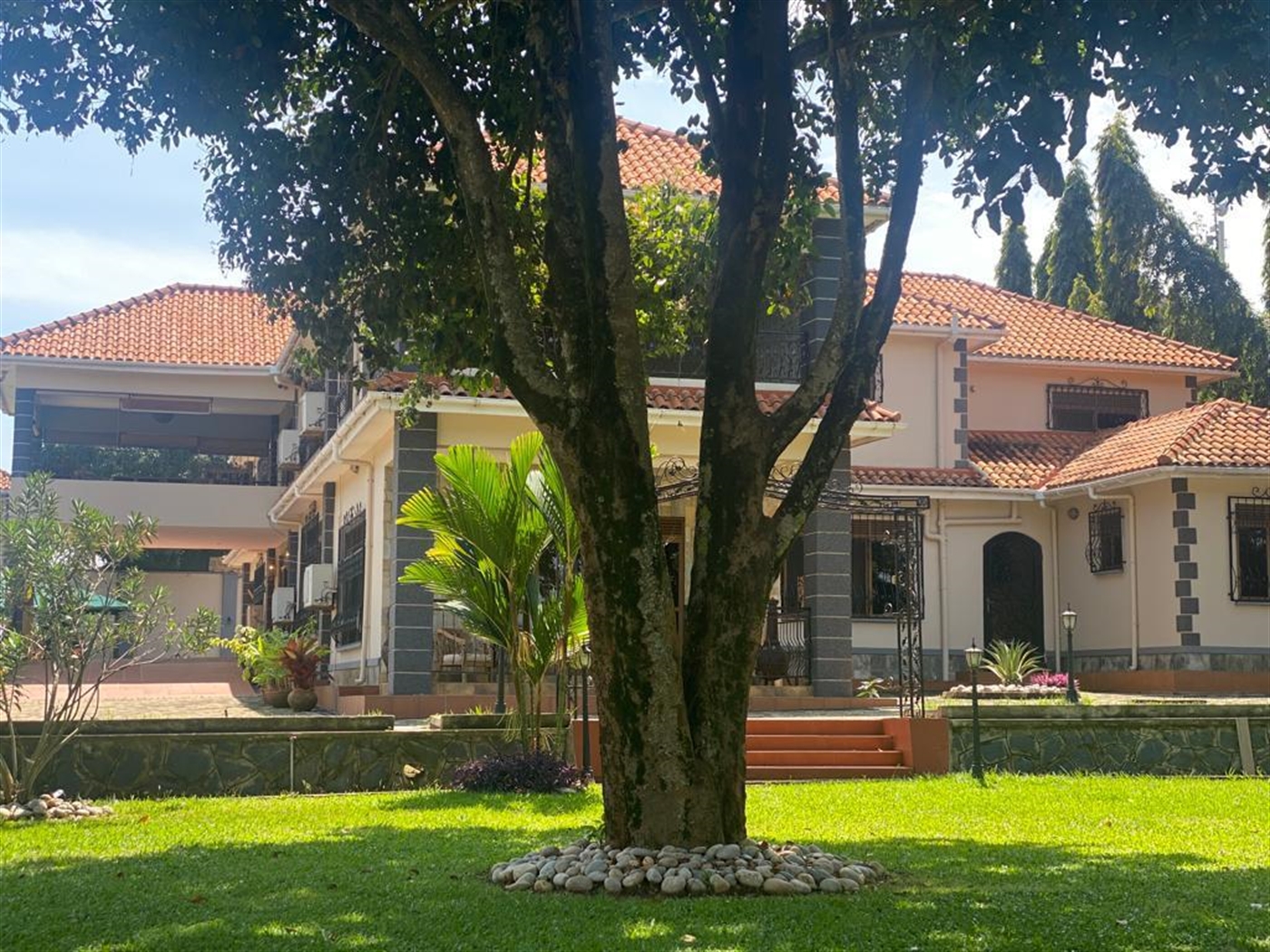 7 bedroom Storeyed house for sale in Entebbe Wakis...