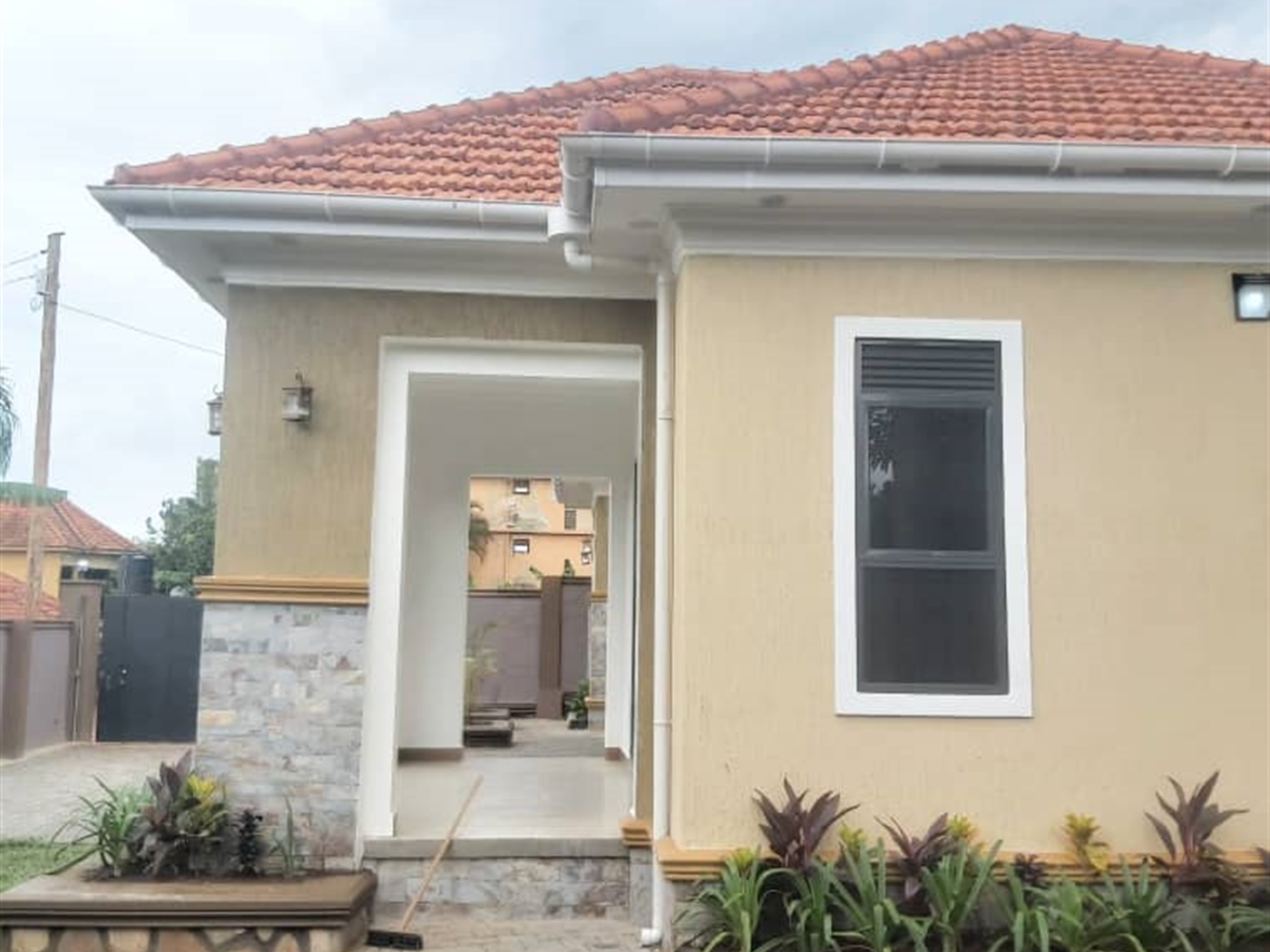 4 bedroom Bungalow for sale in Bwebajja Wakiso Uganda