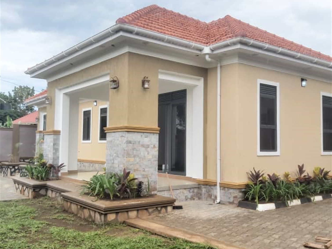 4 bedroom Bungalow for sale in Bwebajja Wakiso Uganda