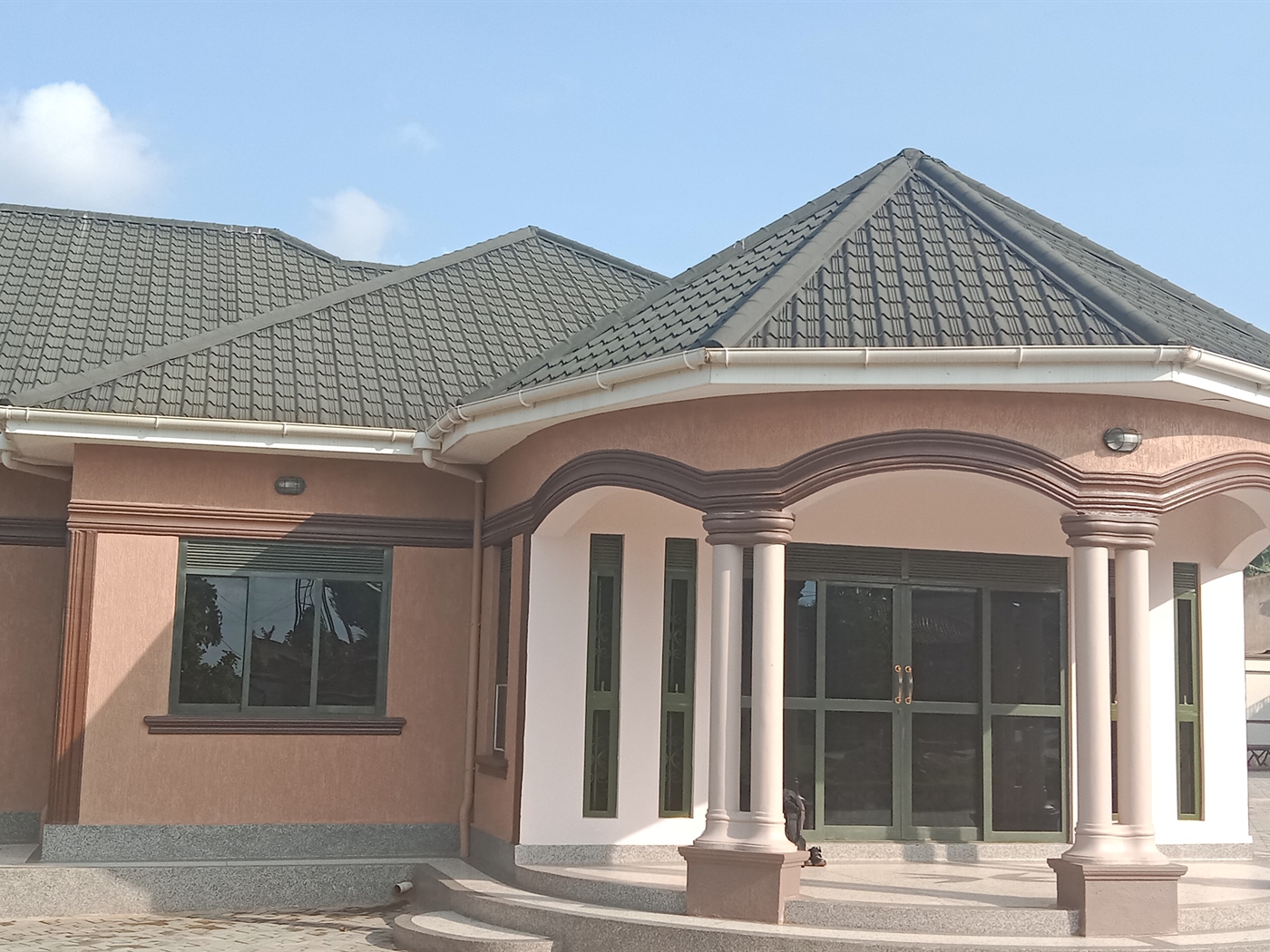 5 bedroom Bungalow for sale in Nansana Wakiso Ugan...