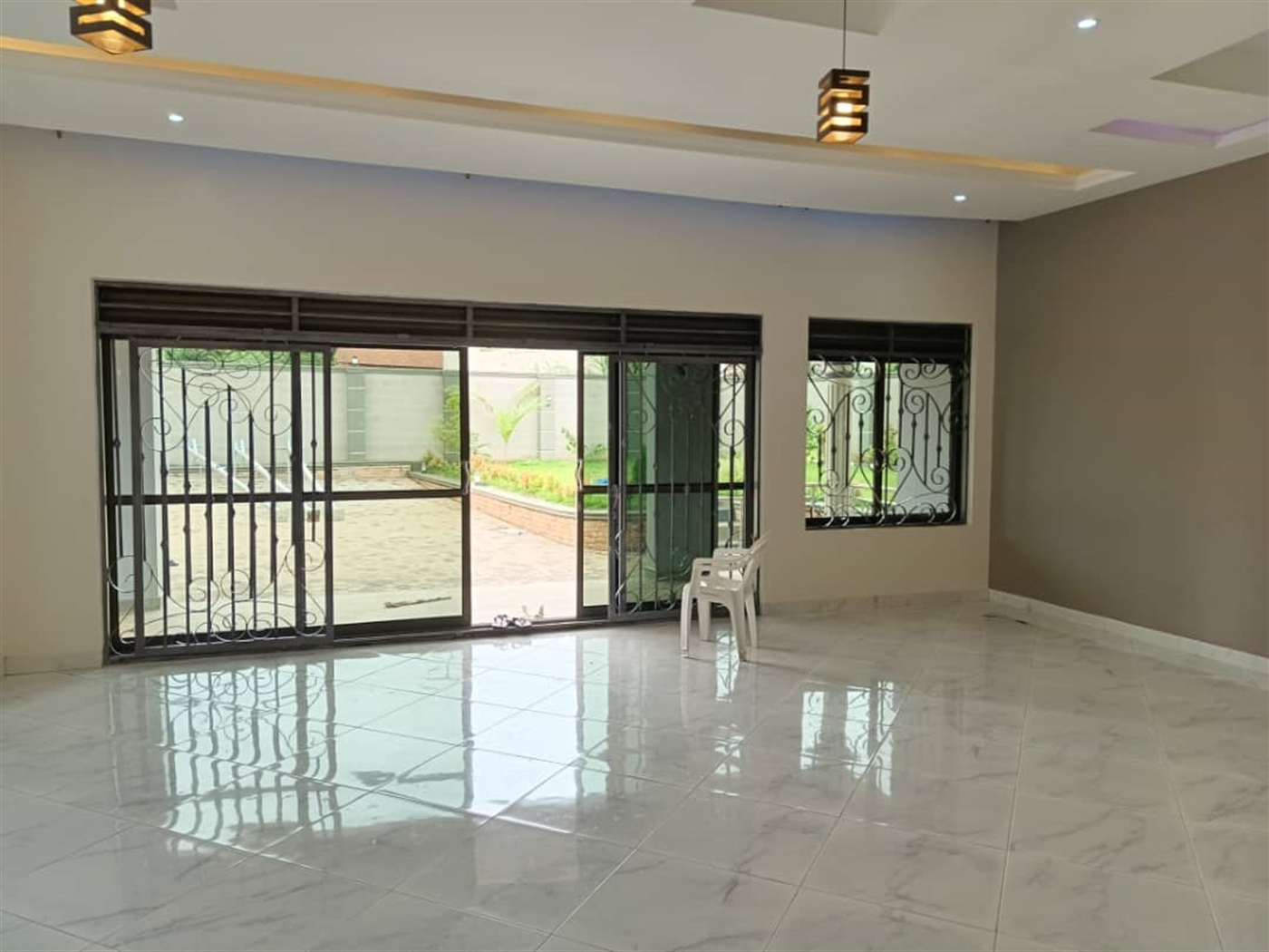5 bedroom Bungalow for sale in Namugongo Wakiso Uganda