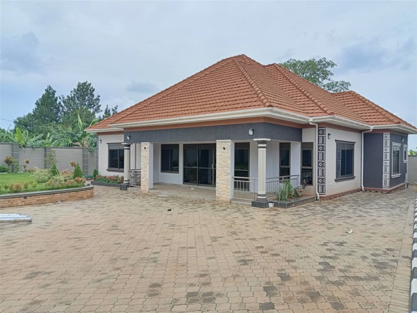 5 bedroom Bungalow for sale in Namugongo Wakiso Uganda