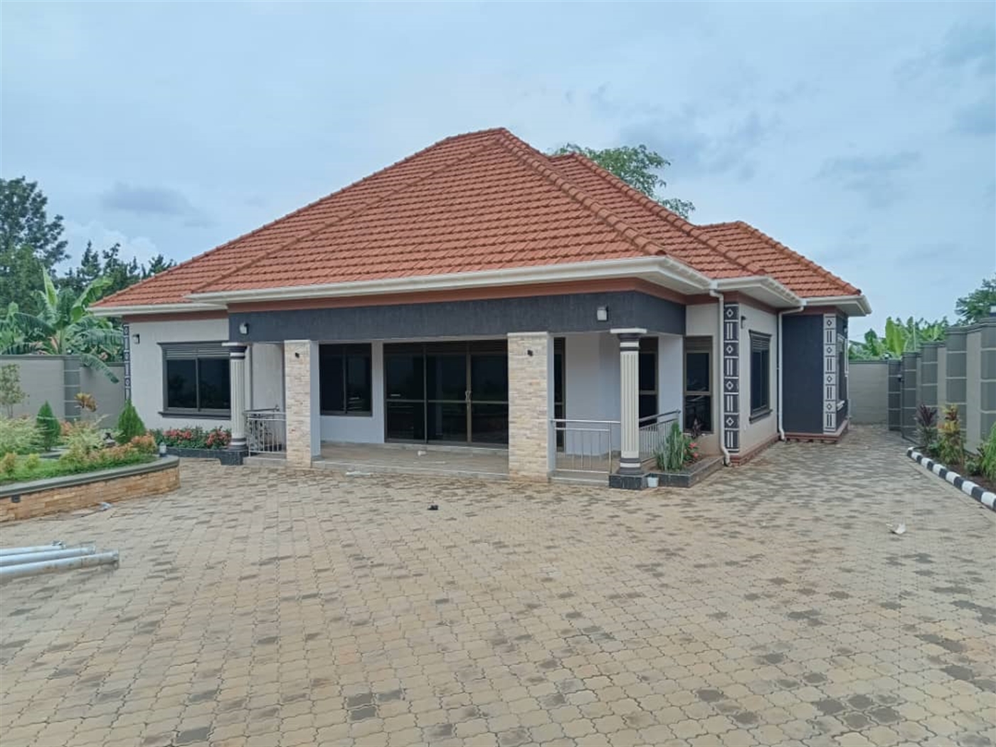 5 bedroom Bungalow for sale in Namugongo Wakiso Uganda