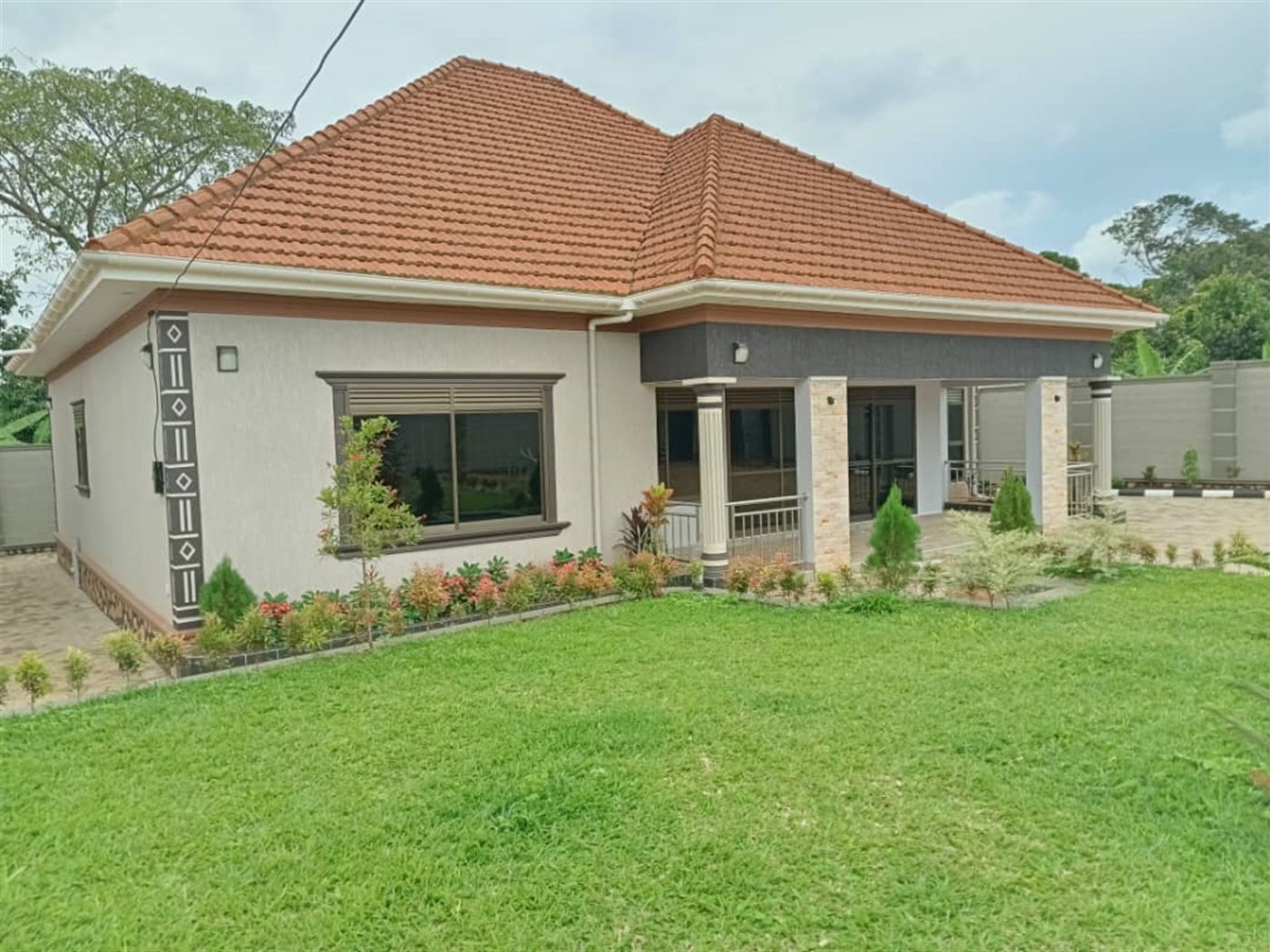 5 bedroom Bungalow for sale in Namugongo Wakiso Uganda