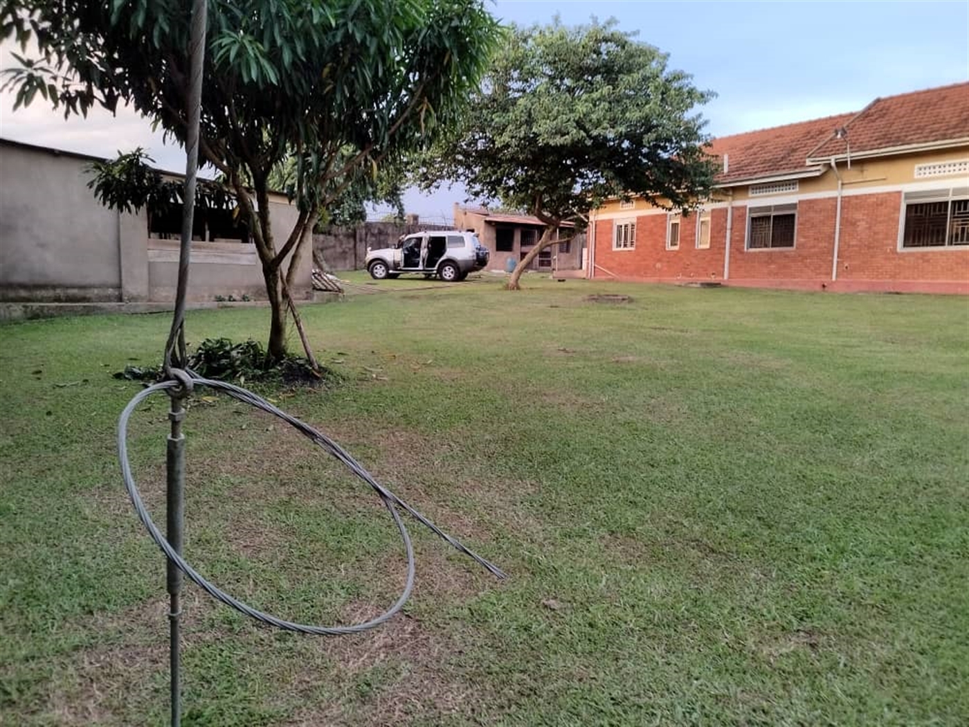 6 bedroom Bungalow for sale in Bweyogerere Wakiso Uganda