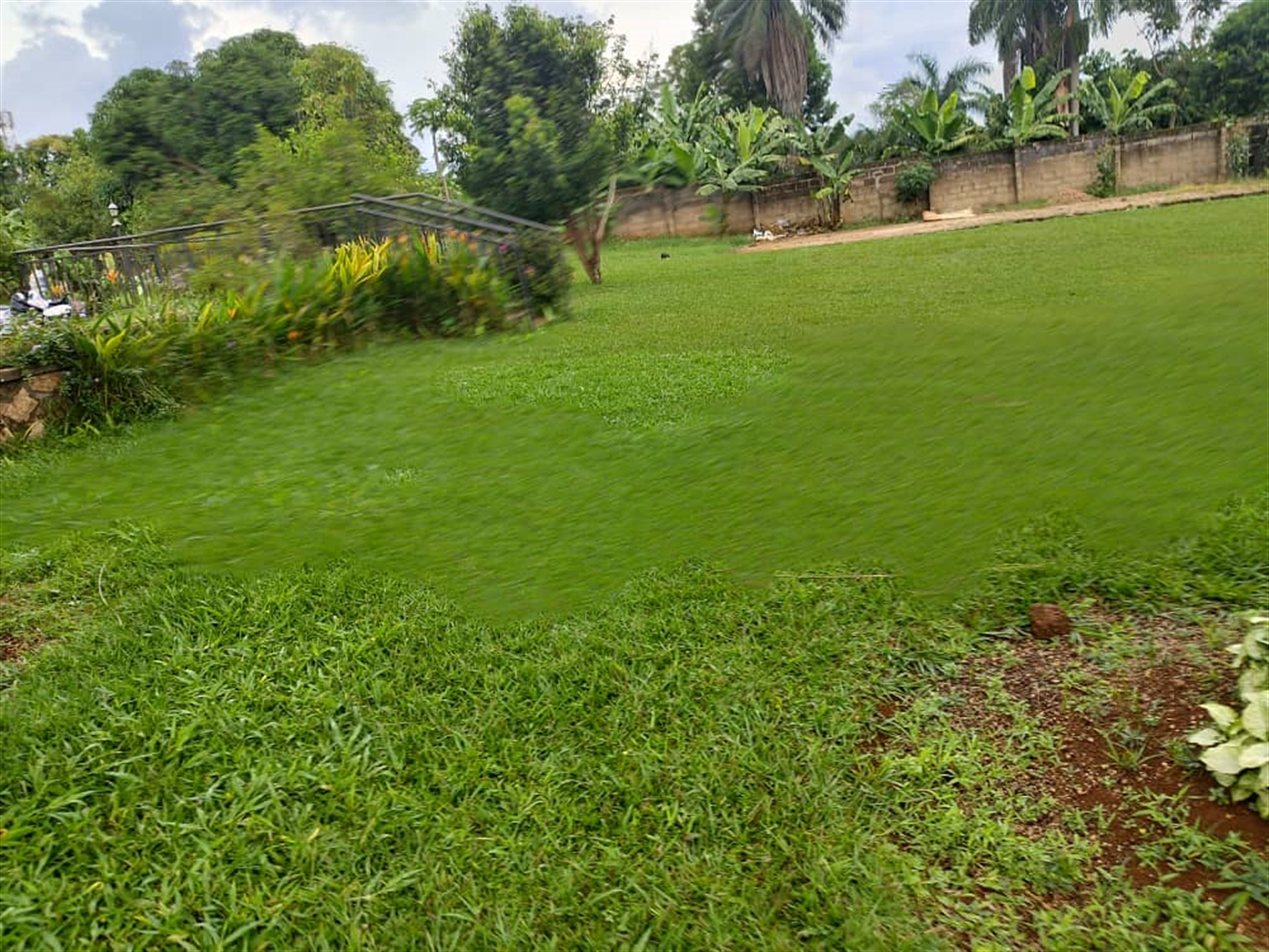 6 bedroom Bungalow for sale in Entebbe Wakiso Uganda