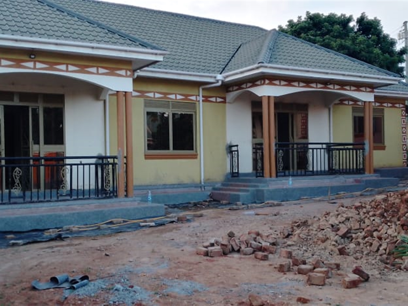 3 bedroom Bungalow for sale in Garuga Wakiso Ugand...
