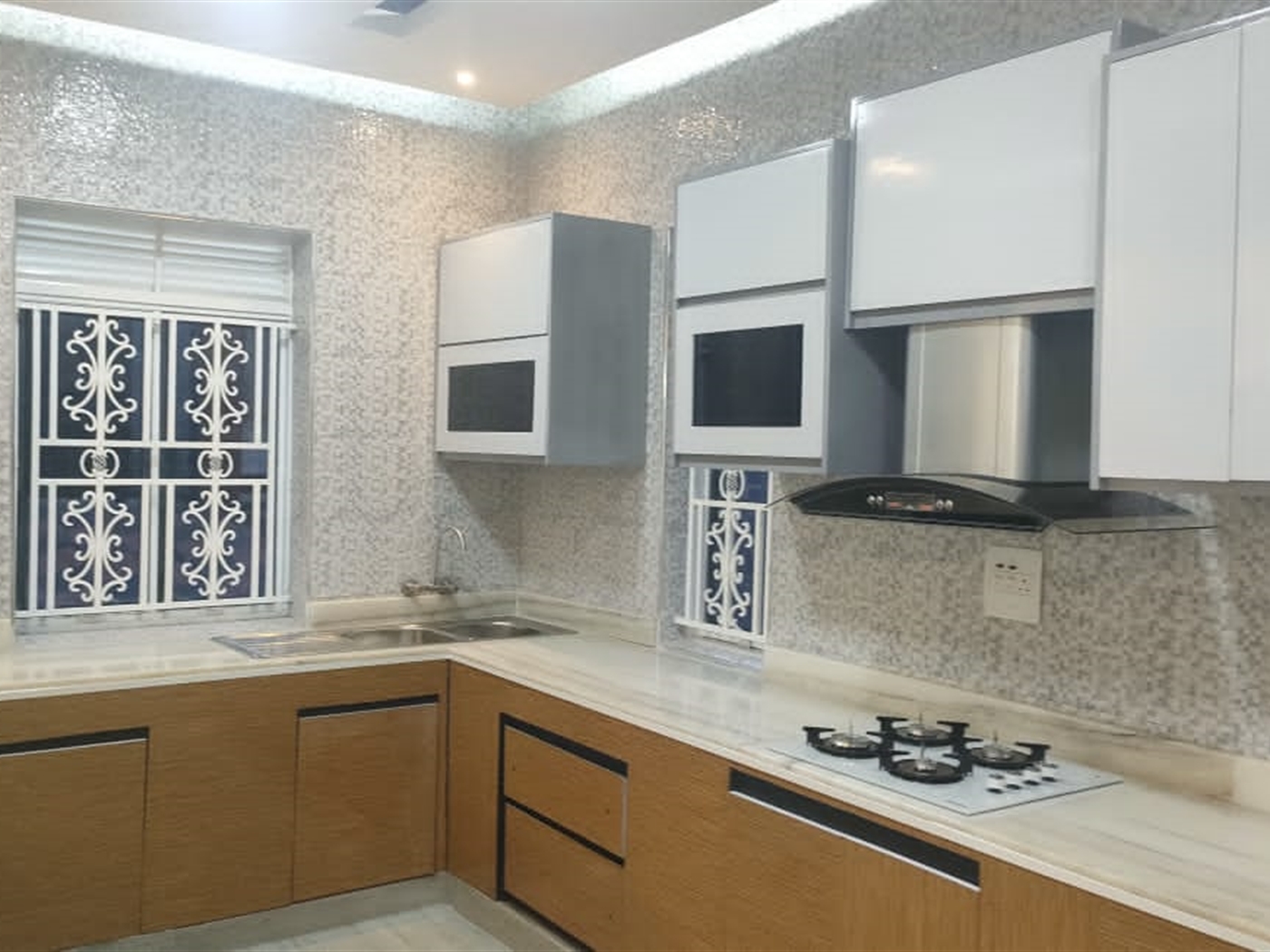 4 bedroom Bungalow for sale in Naluvule Wakiso Uganda