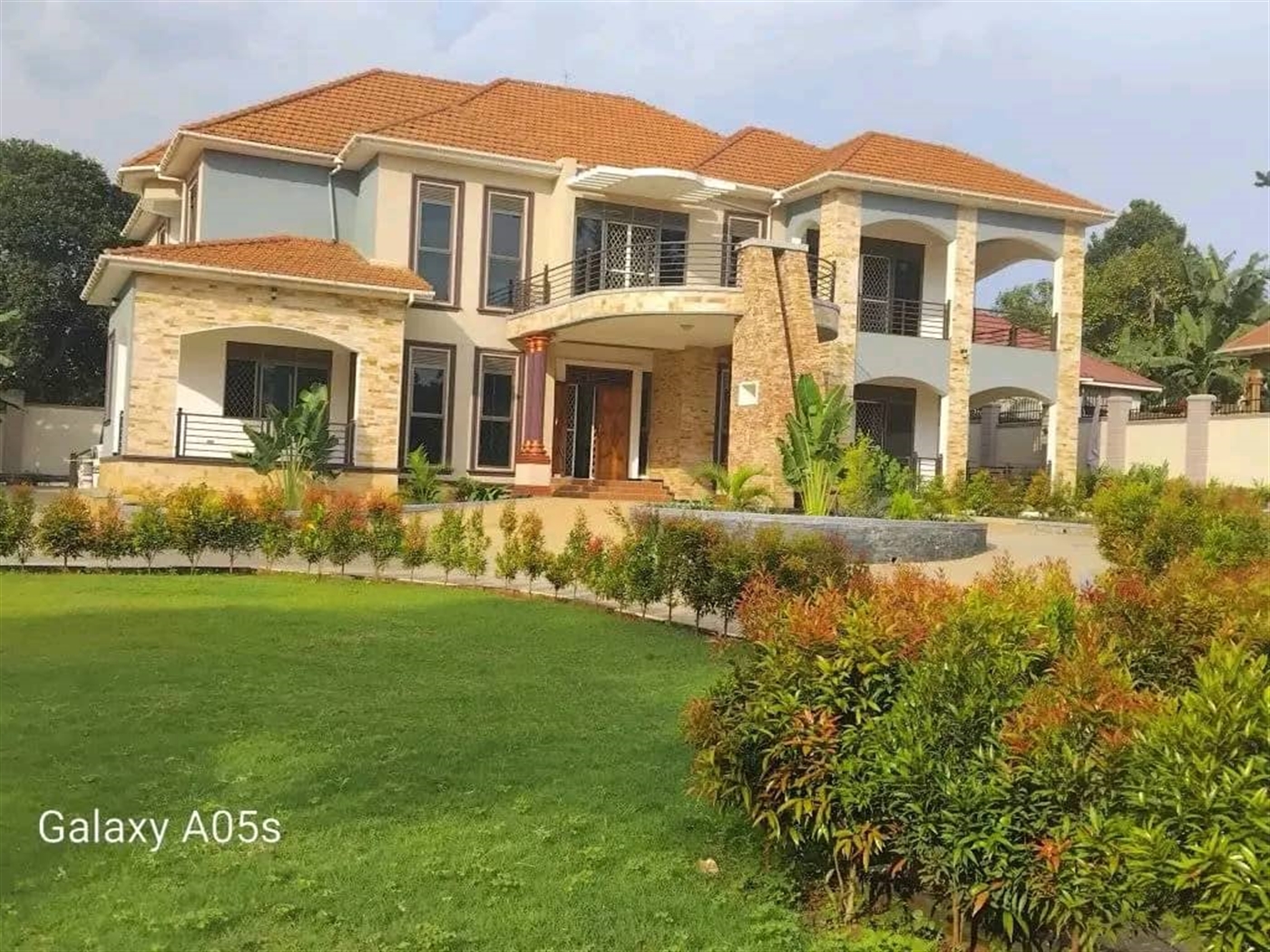 7 bedroom Bungalow for sale in Nakweelo Wakiso Uga...