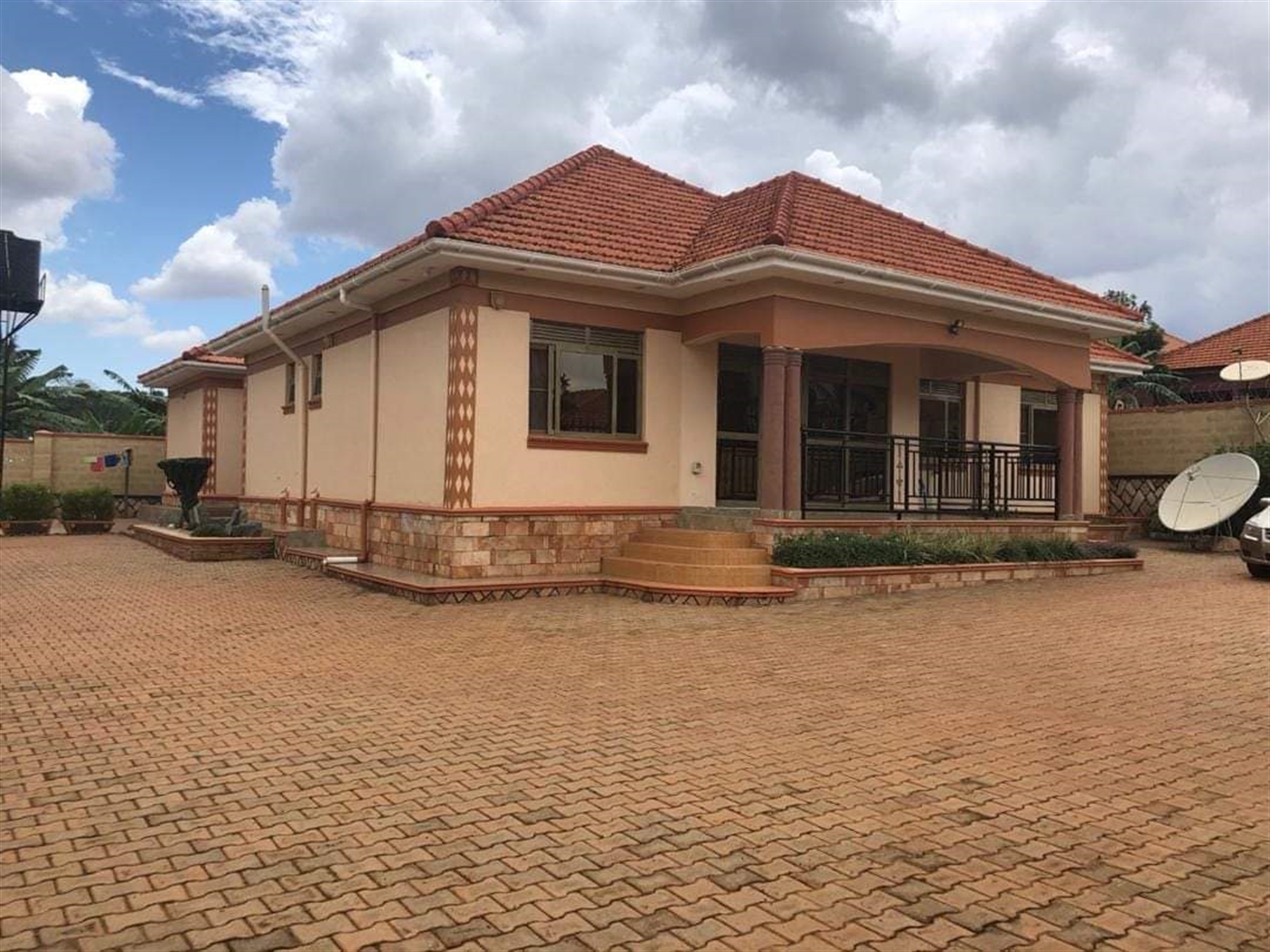 4 bedroom Bungalow for sale in Najjera Wakiso Uganda