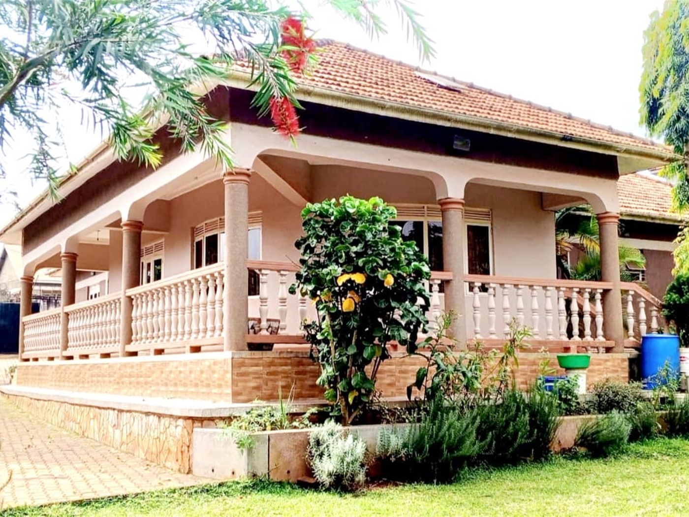 4 bedroom Bungalow for sale in Najjera Kampala Uga...