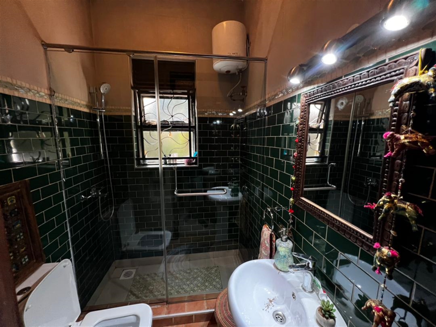 3 bedroom Bungalow for sale in Kabalagala Kampala Uganda