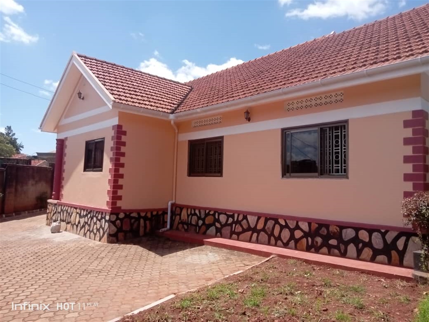3 bedroom Bungalow for sale in Naguru Kampala Uganda
