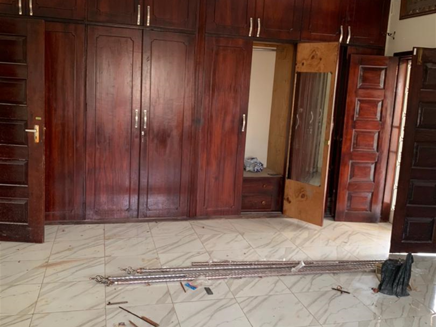 4 bedroom Bungalow for rent in Rubaga Kampala Uganda,