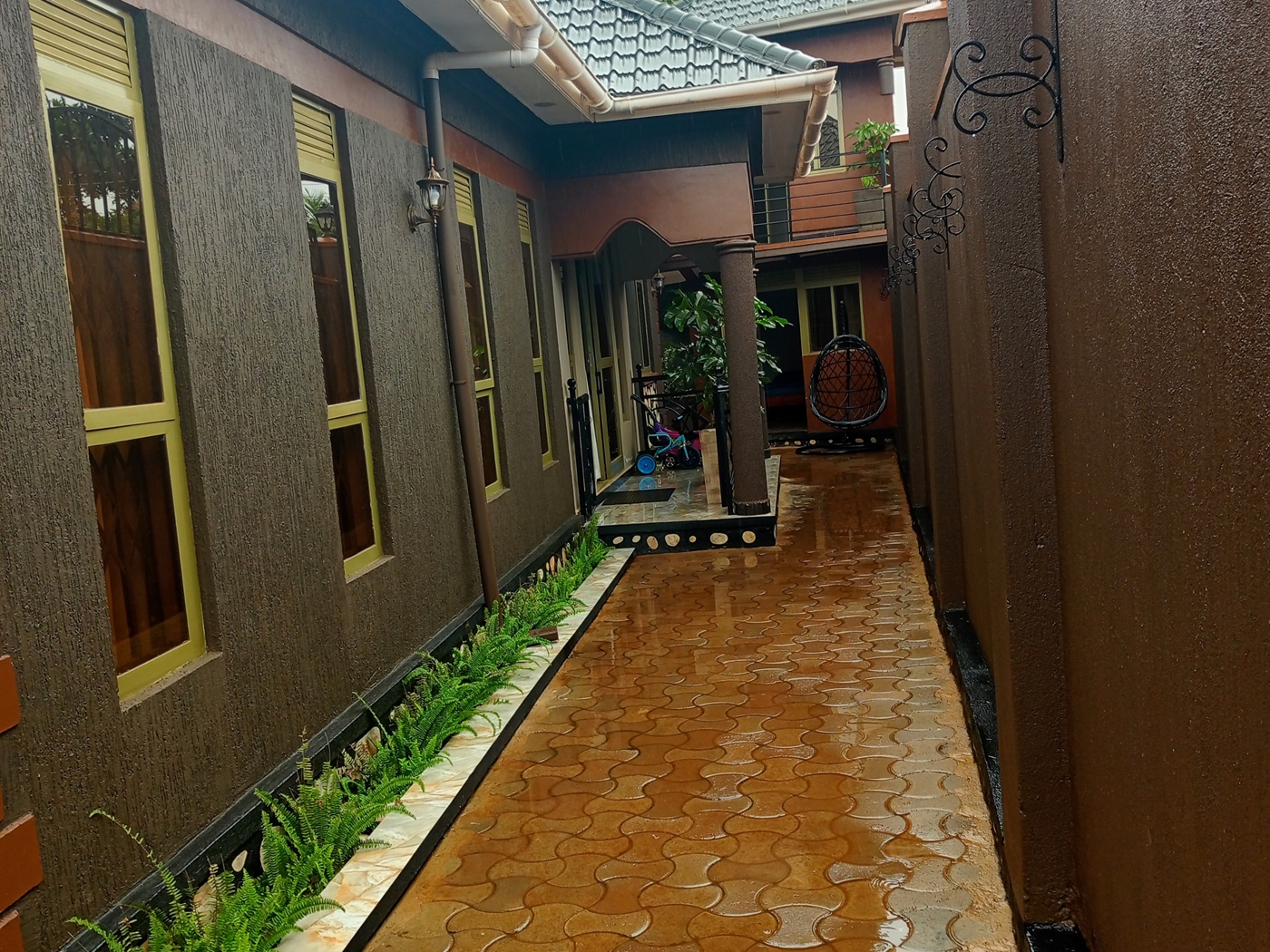 5 bedroom Bungalow for sale in Kigo Wakiso Uganda