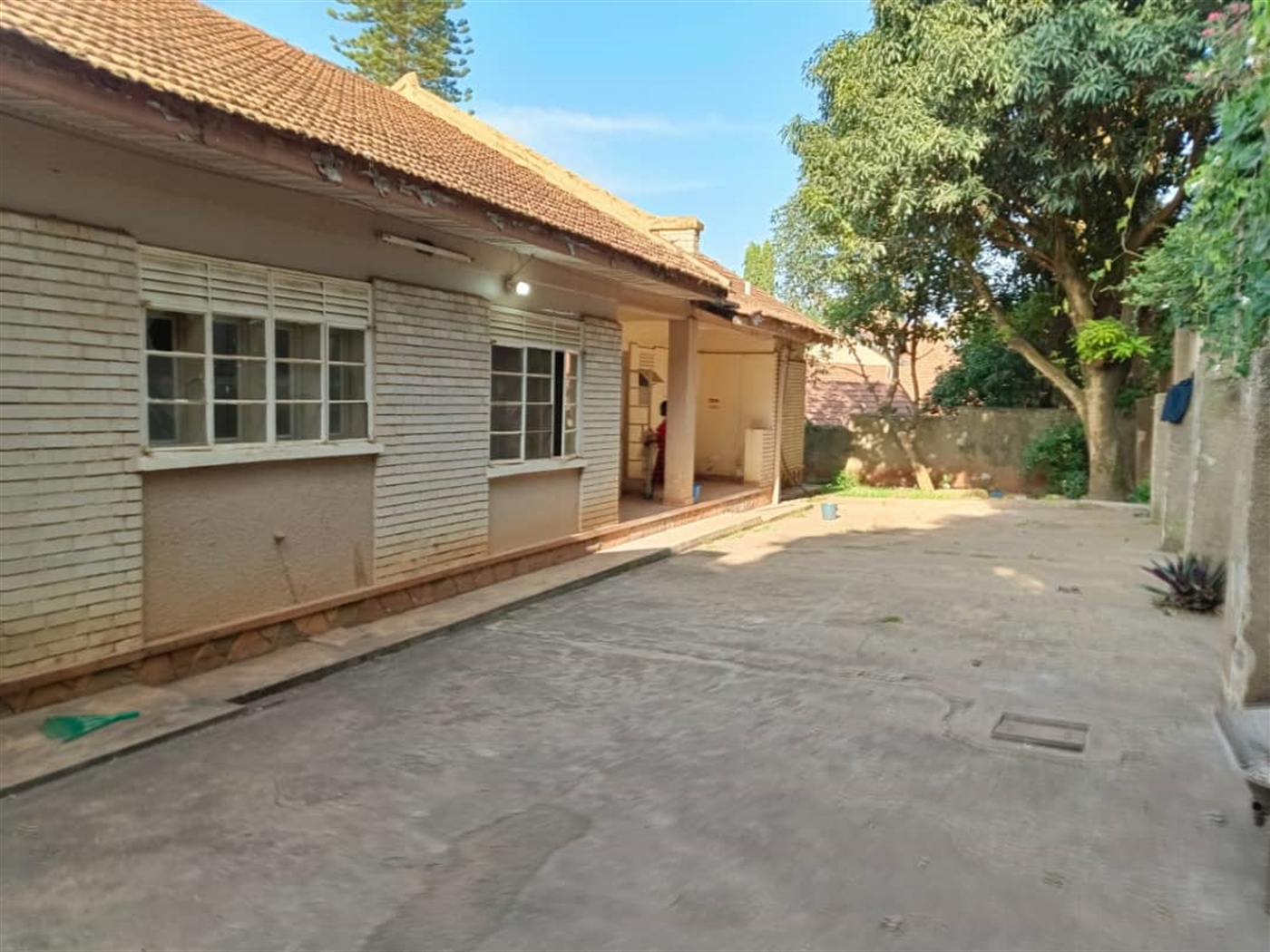 4 bedroom Bungalow for sale in Naguru Kampala Uganda