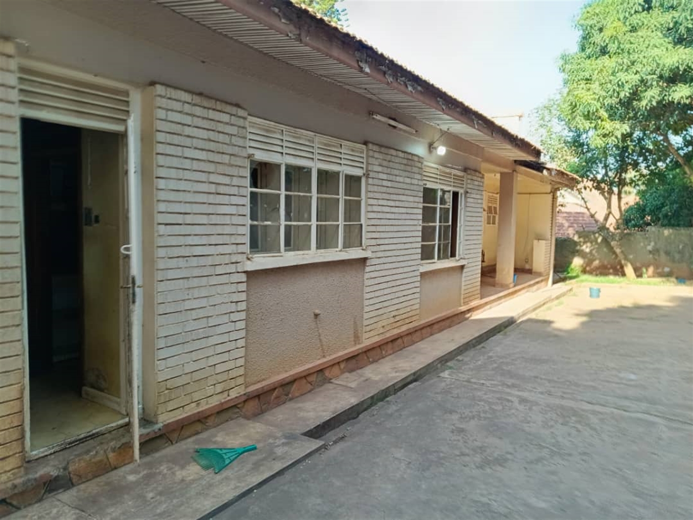 4 bedroom Bungalow for sale in Naguru Kampala Uganda