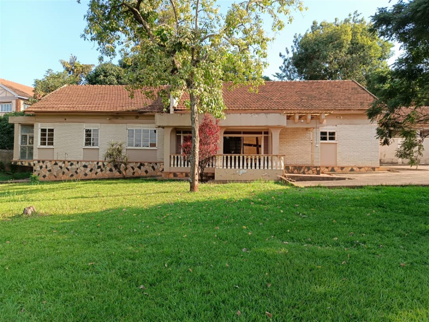 4 bedroom Bungalow for sale in Naguru Kampala Uganda