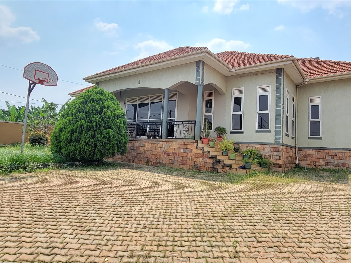 4 bedroom Bungalow for sale in Naalya Wakiso Uganda