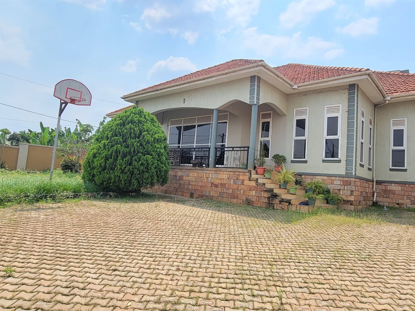 4 bedroom Bungalow for sale in Naalya Wakiso Uganda