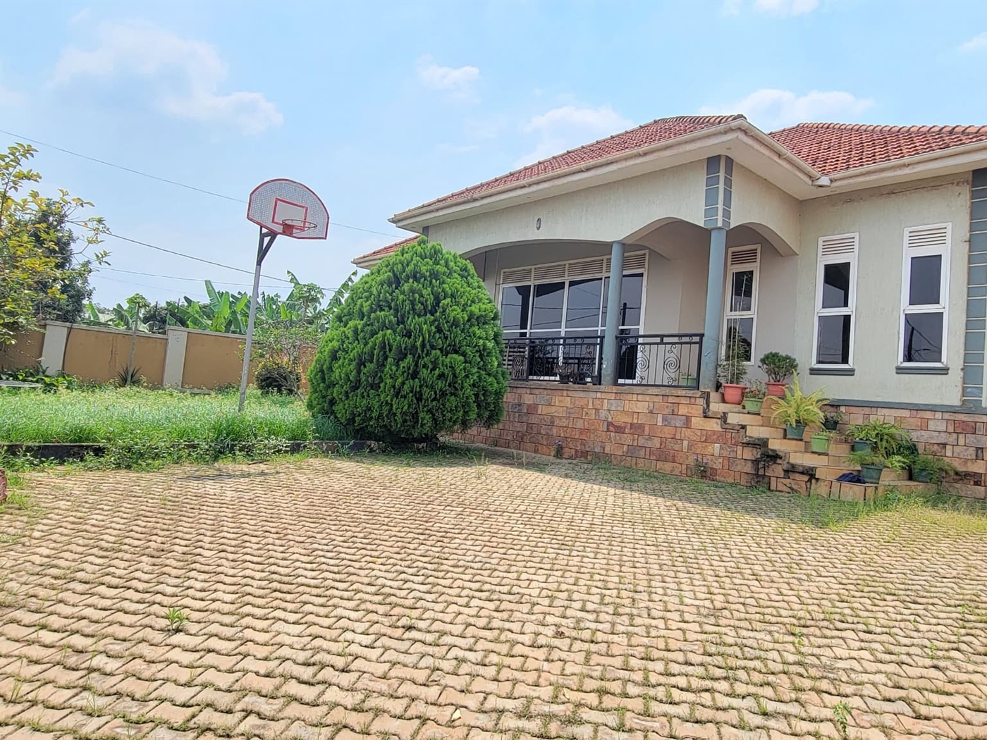 4 bedroom Bungalow for sale in Naalya Wakiso Ugand...