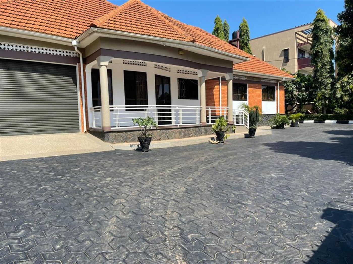 5 bedroom Bungalow for sale in Naalya Wakiso Uganda