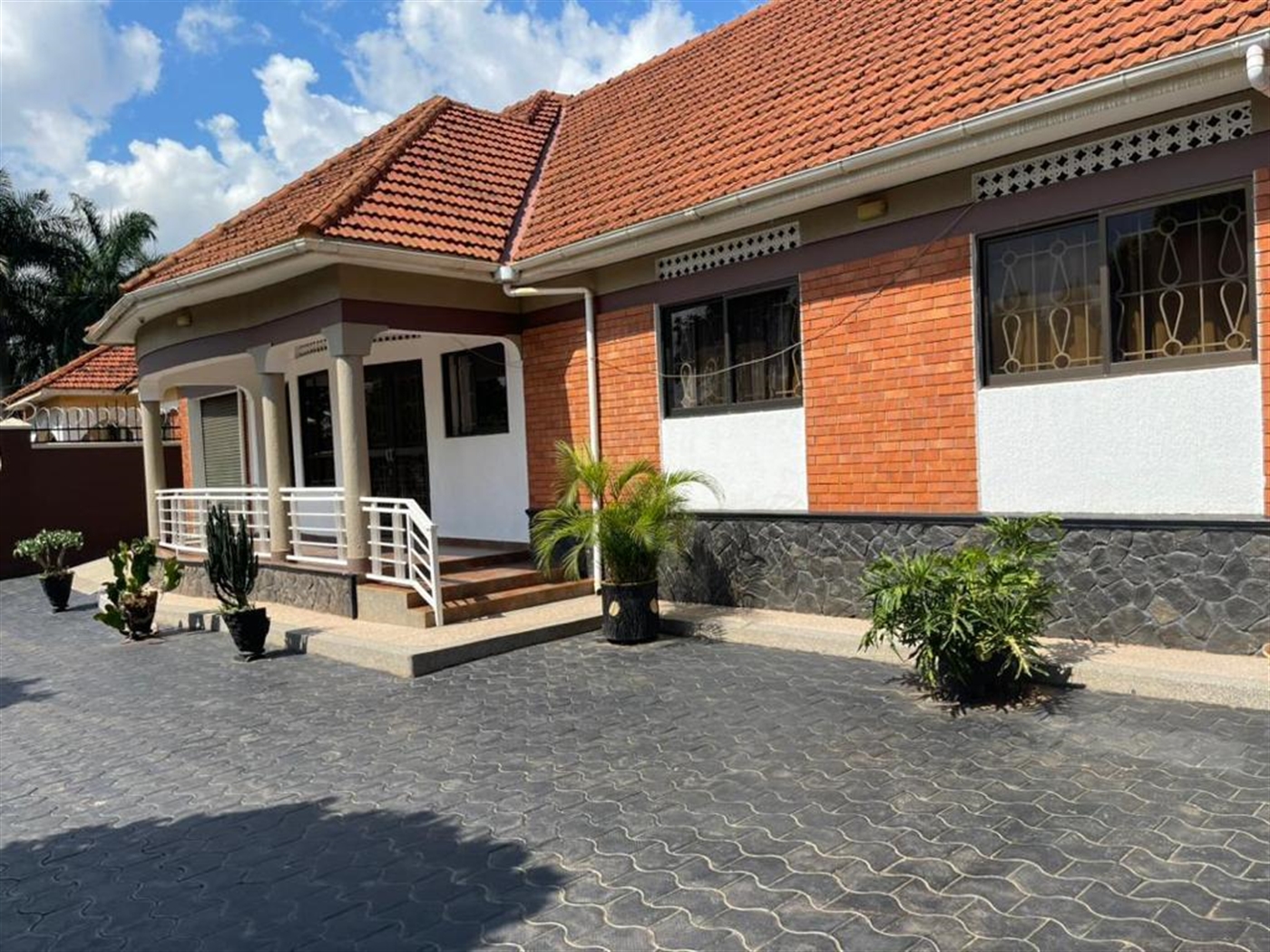5 bedroom Bungalow for sale in Naalya Wakiso Ugand...