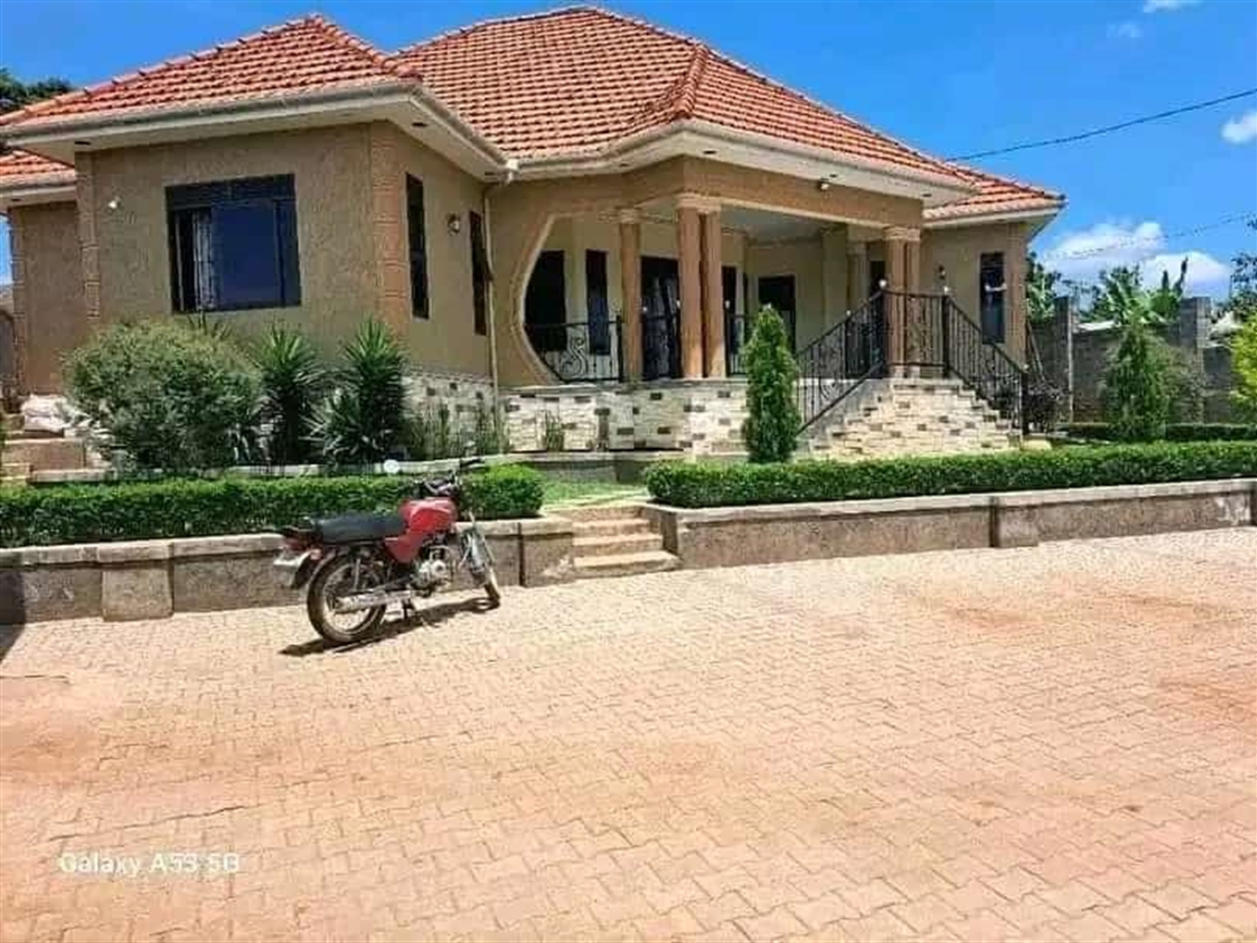 5 bedroom Bungalow for sale in Kira Wakiso Uganda