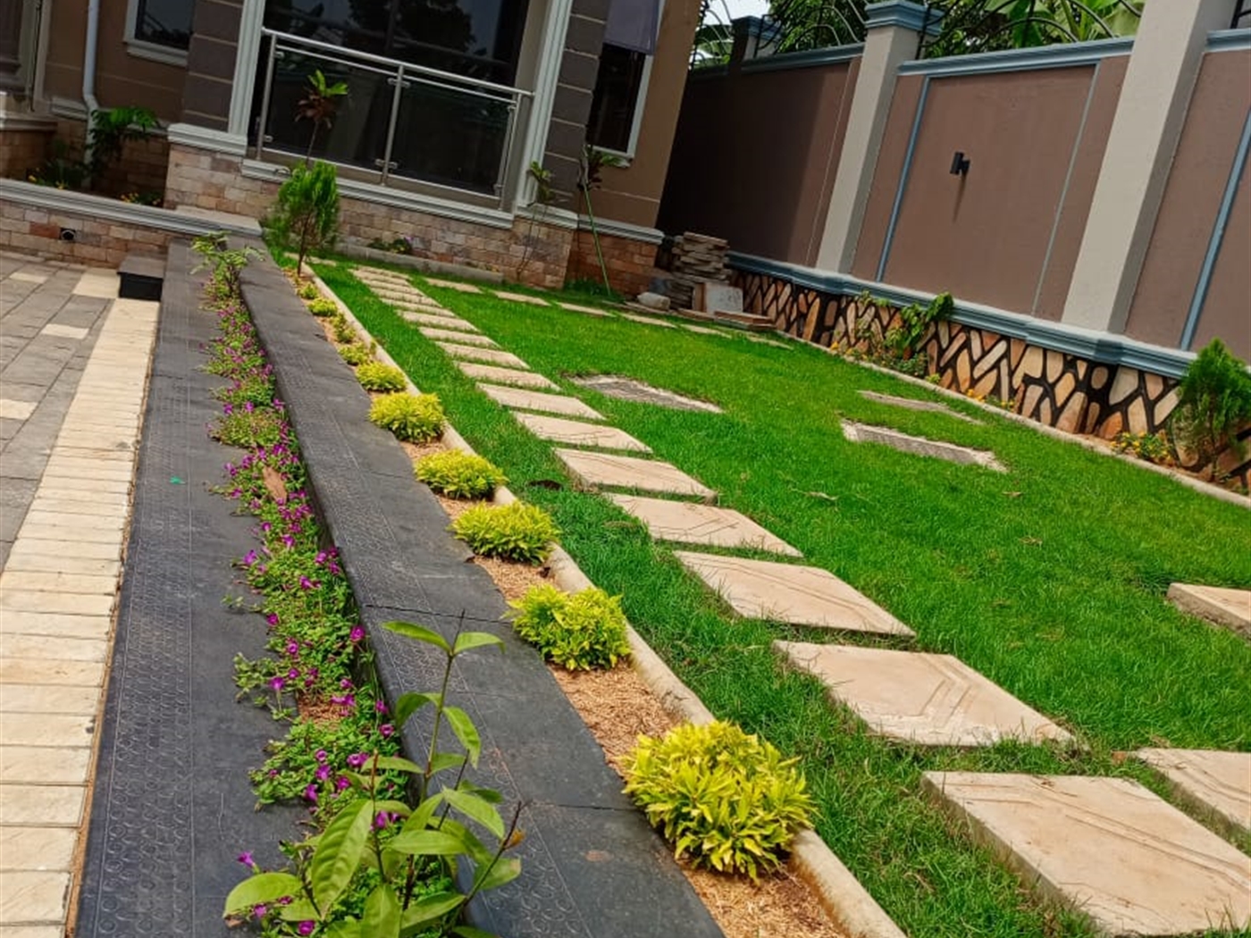 4 bedroom Bungalow for sale in Kira Wakiso Uganda