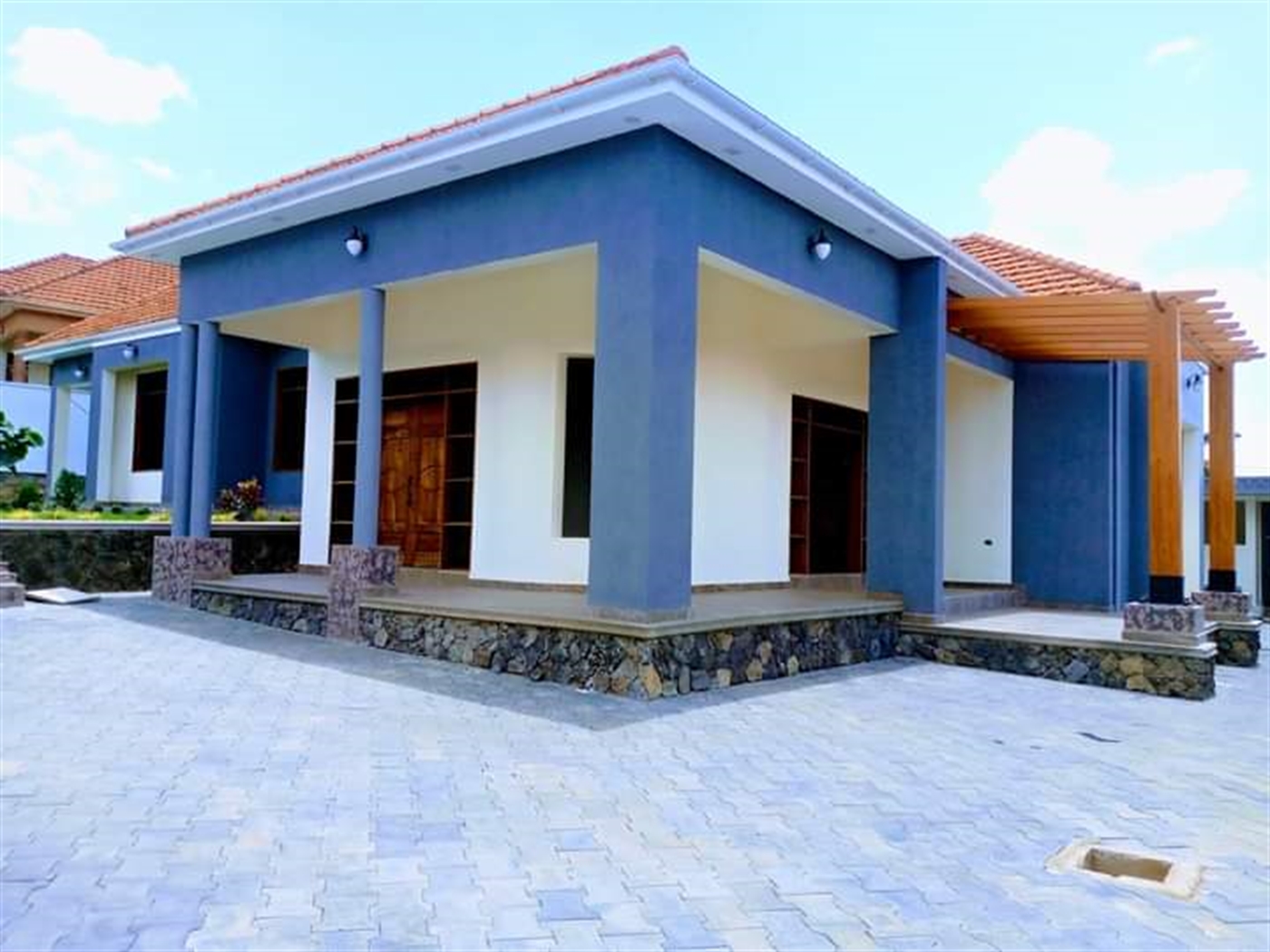 4 bedroom Bungalow for sale in Kira Wakiso Uganda