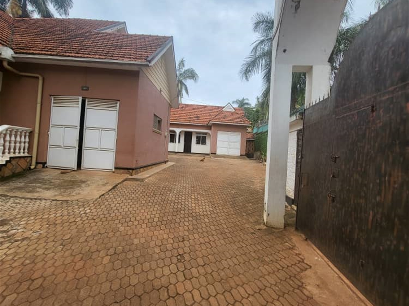 3 bedroom Bungalow for sale in Muyenga Kampala Uganda