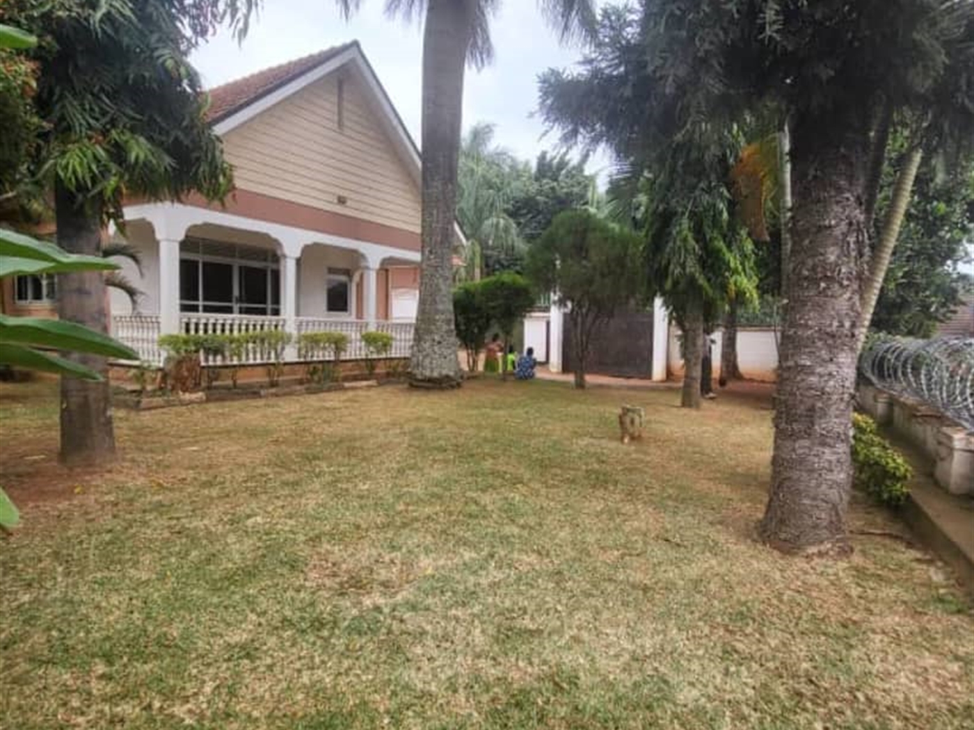 3 bedroom Bungalow for sale in Muyenga Kampala Uganda