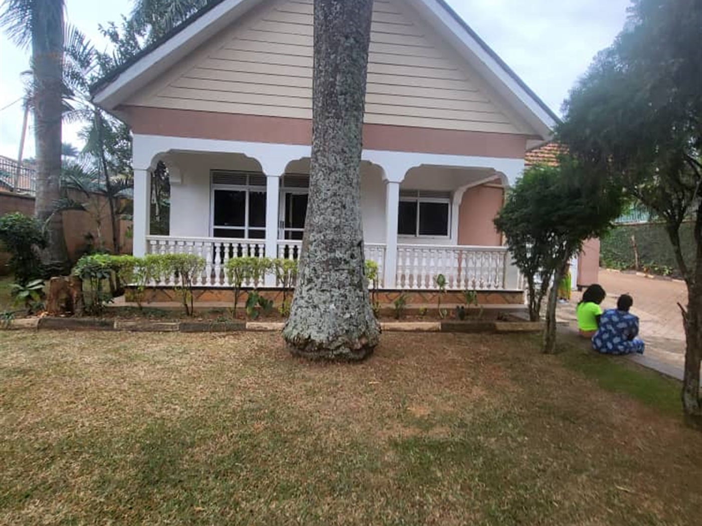 3 bedroom Bungalow for sale in Muyenga Kampala Uganda