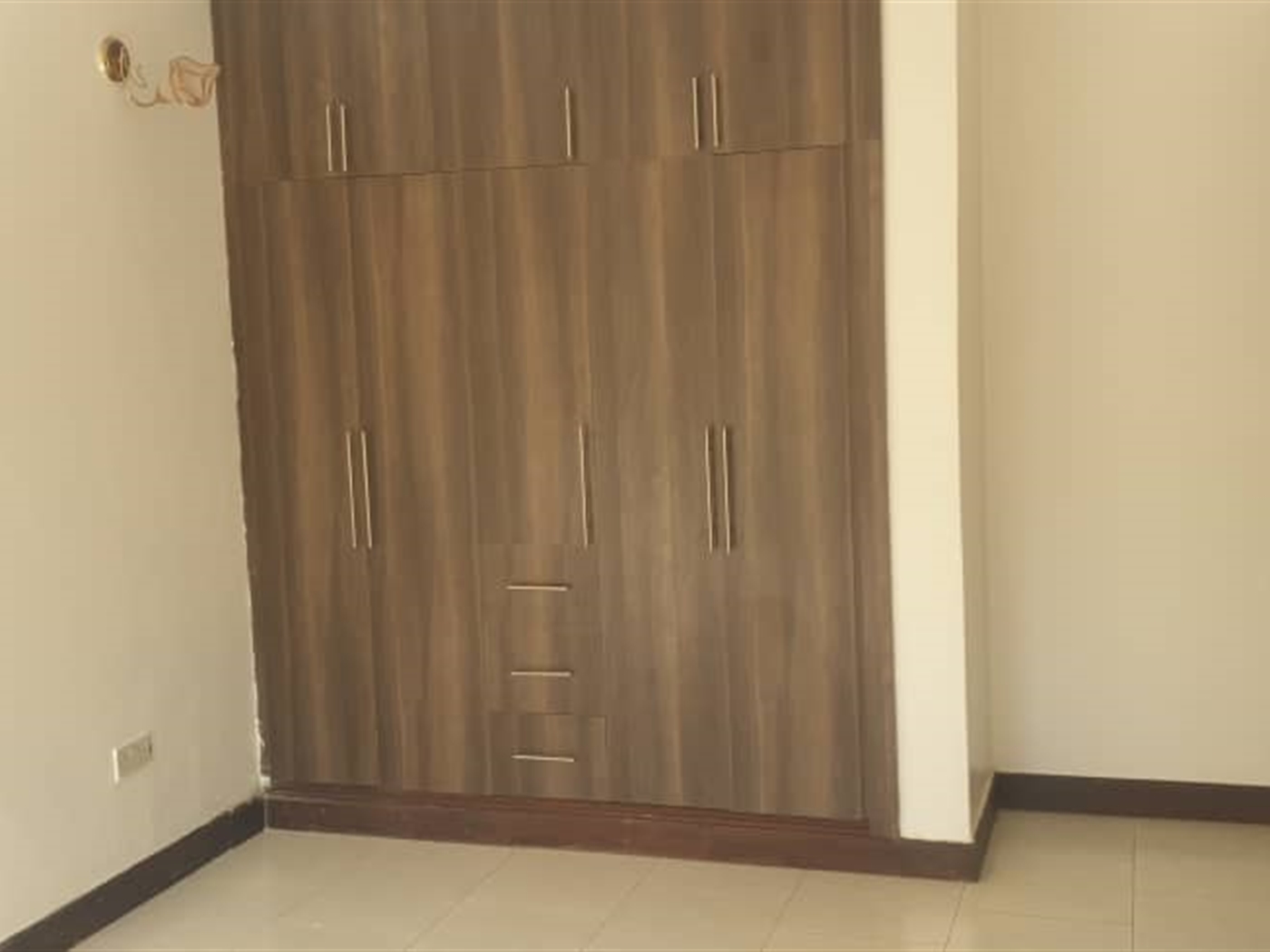 5 bedroom Storeyed house for rent in Muyenga Kampala Uganda