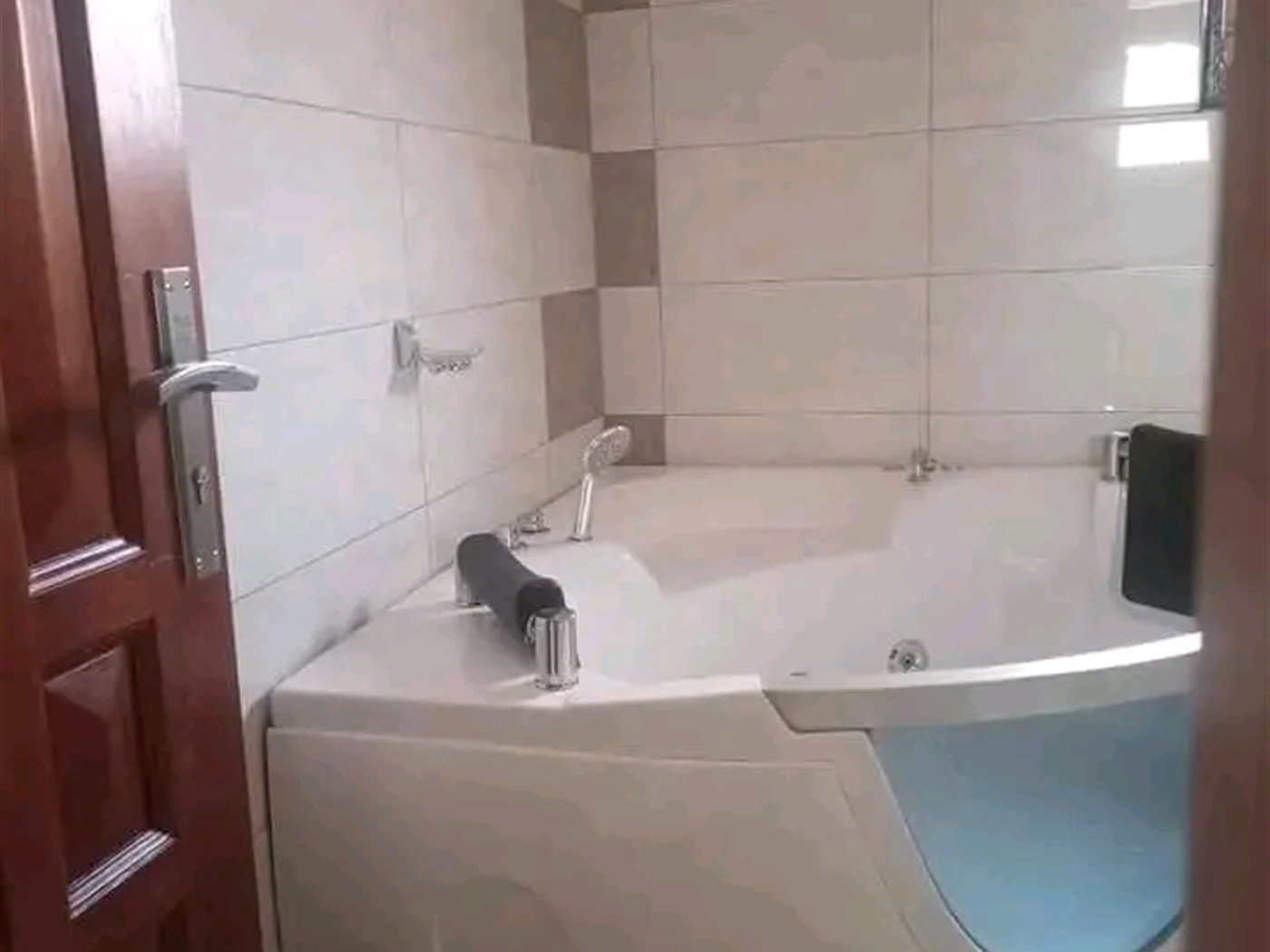 4 bedroom Bungalow for sale in Mutungo Kampala Uganda