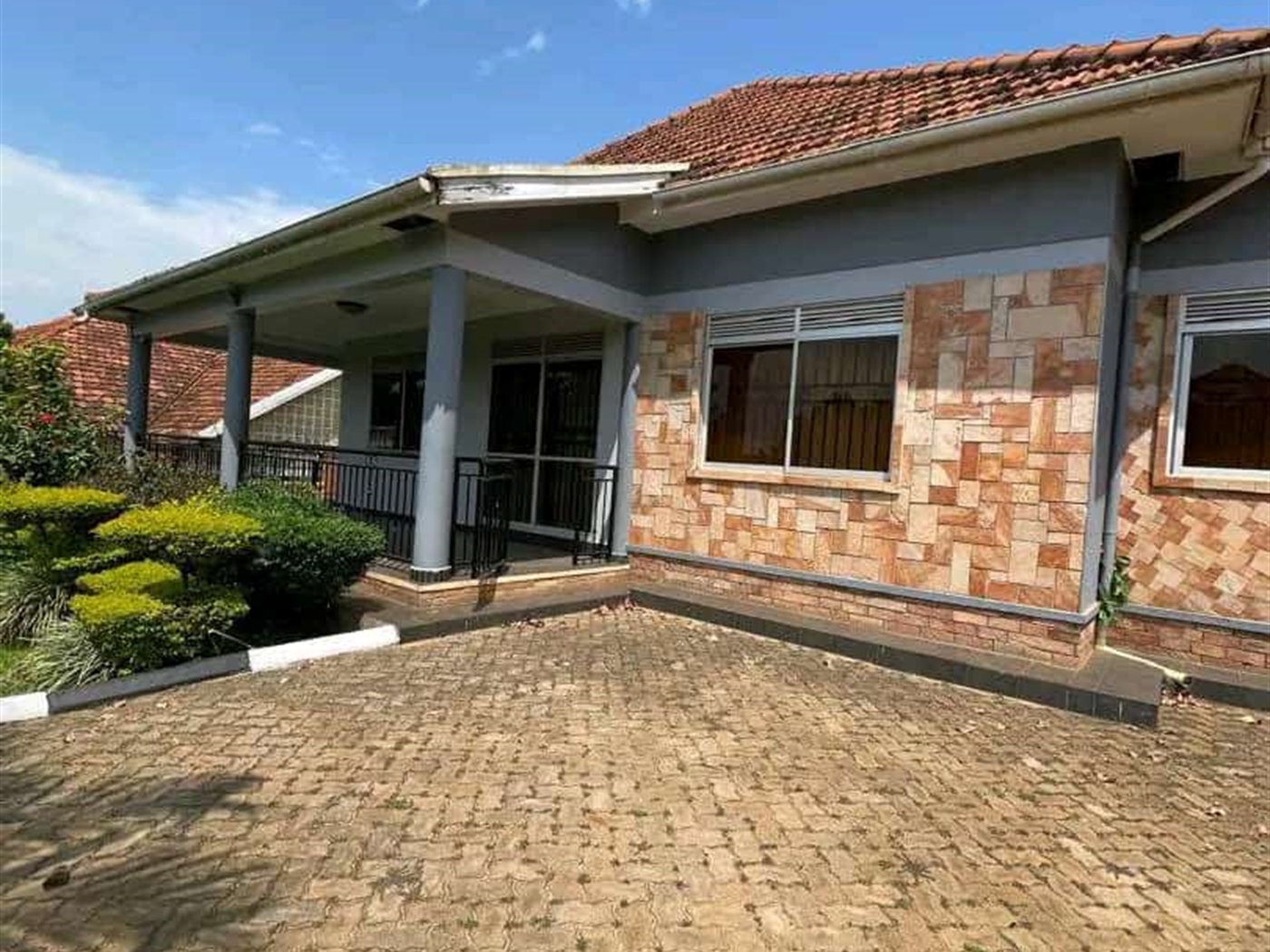 4 bedroom Bungalow for sale in Muyenga Wakiso Uganda