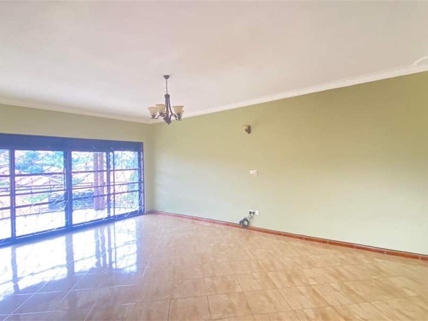 5 bedroom Bungalow for sale in Mbalwa Wakiso Uganda