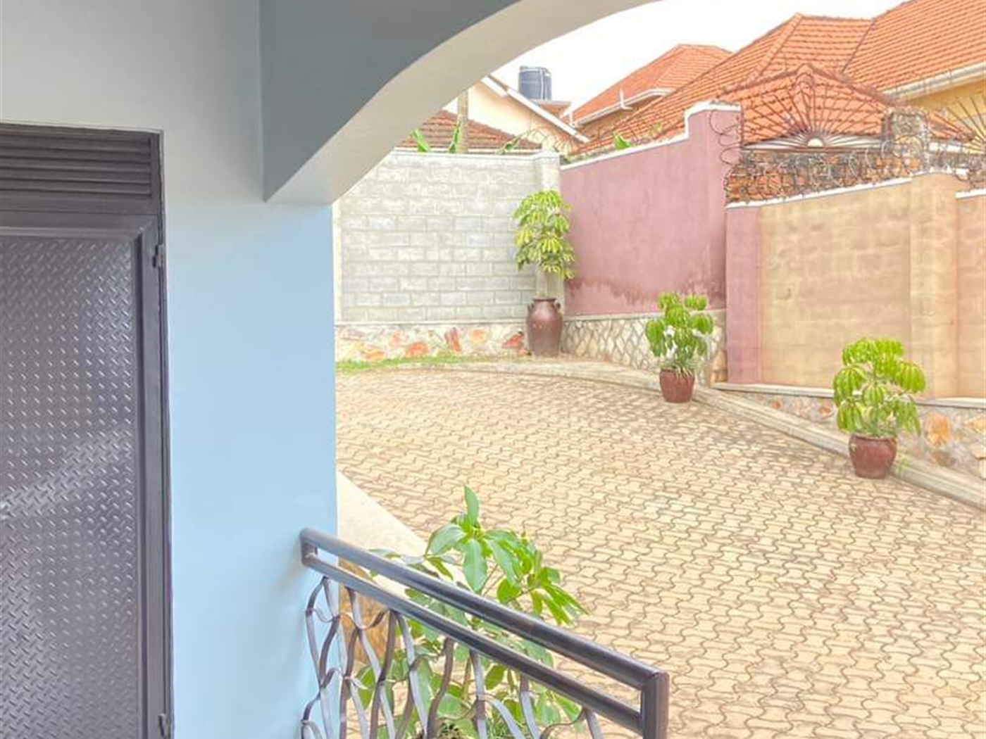 5 bedroom Bungalow for sale in Mbalwa Wakiso Uganda
