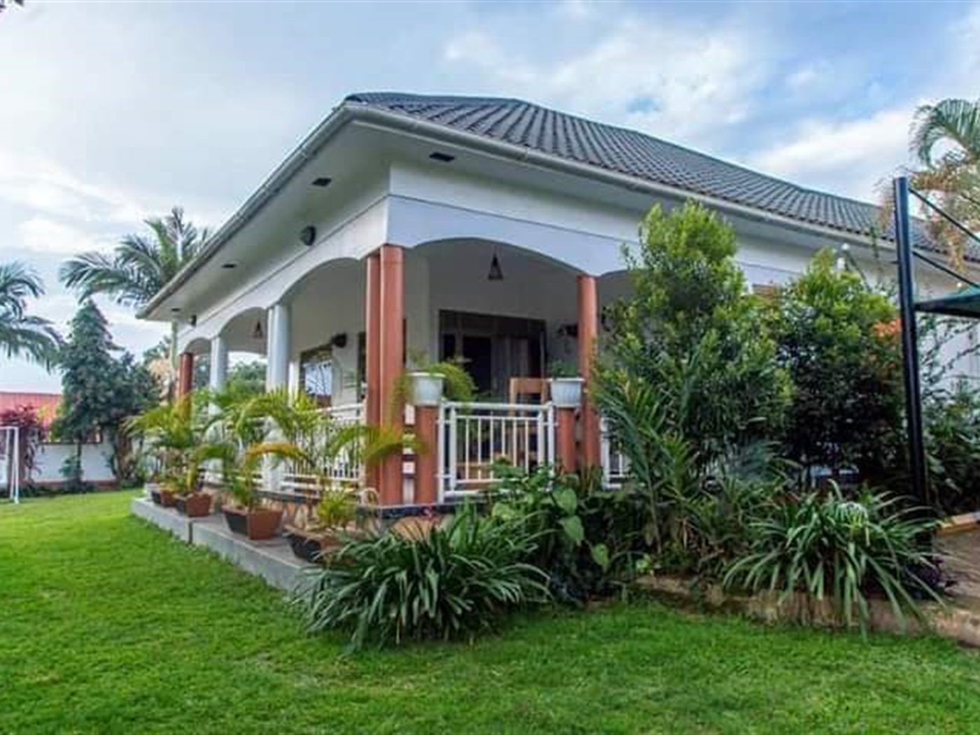 6 bedroom Bungalow for sale in Matugga Wakiso Ugan...
