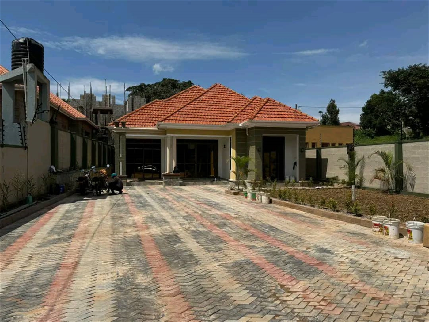 4 bedroom Bungalow for sale in Kisaasi Kampala Uganda,