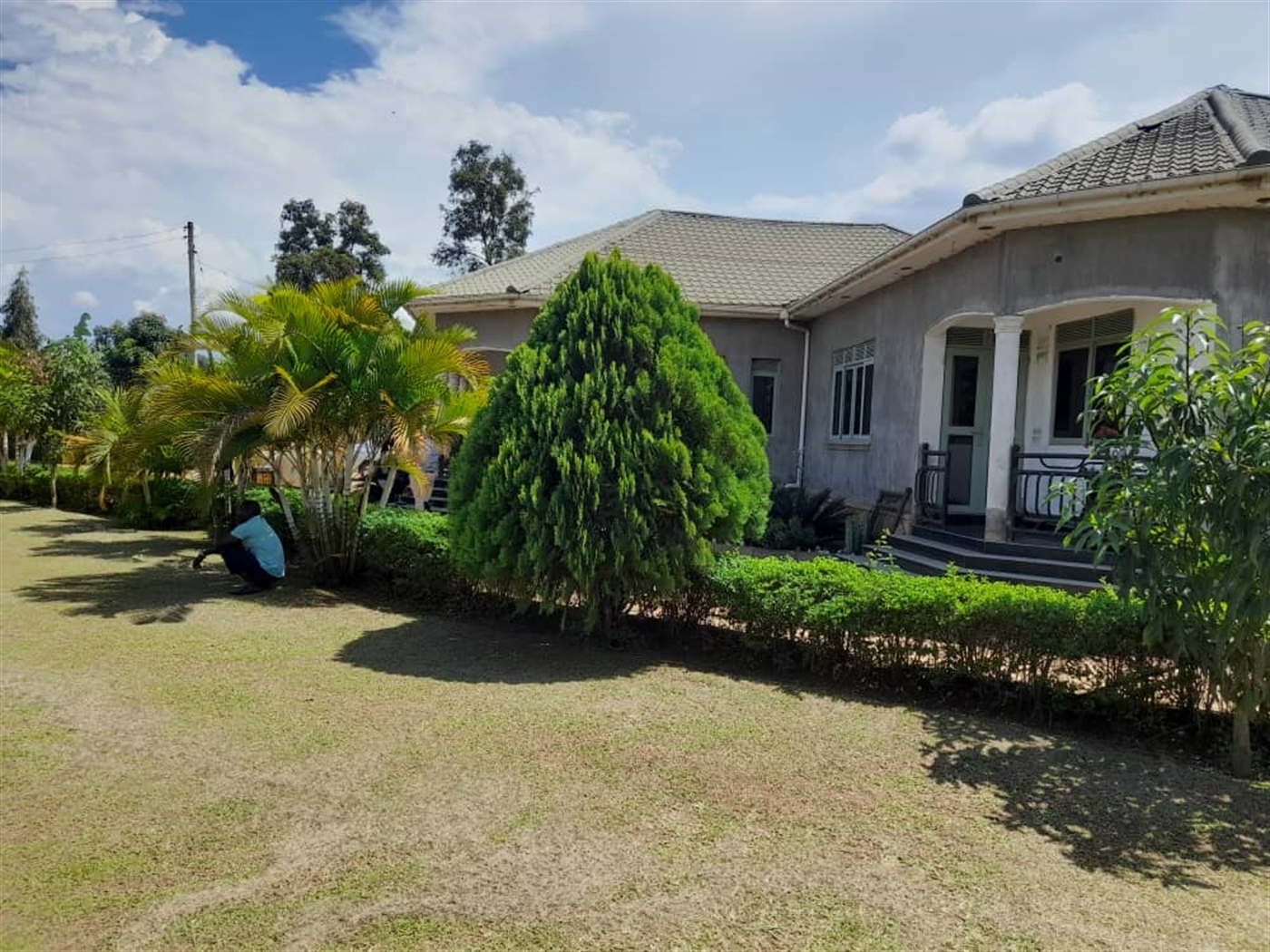 5 bedroom Bungalow for sale in Masulita Wakiso Uganda